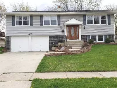 Hoffman Estates, IL 60169,1305 Campbell Lane