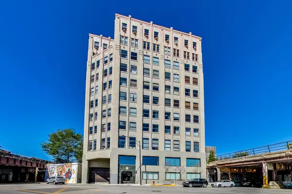 Chicago, IL 60608,1550 S Blue Island Avenue #821