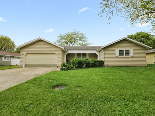 Monticello, IL 61856,908 Hillside Court