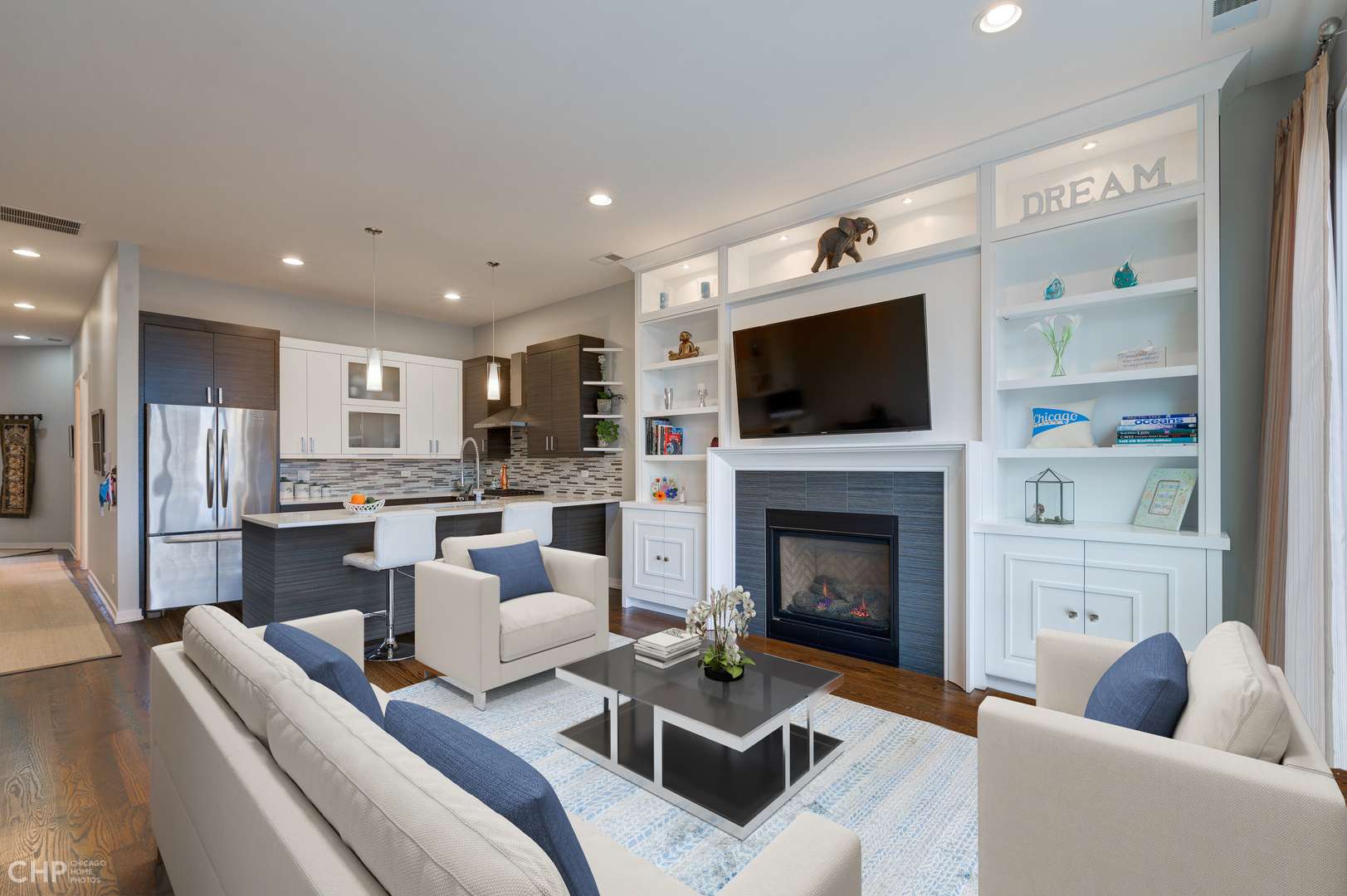Chicago, IL 60612,513 N Claremont Avenue #3S