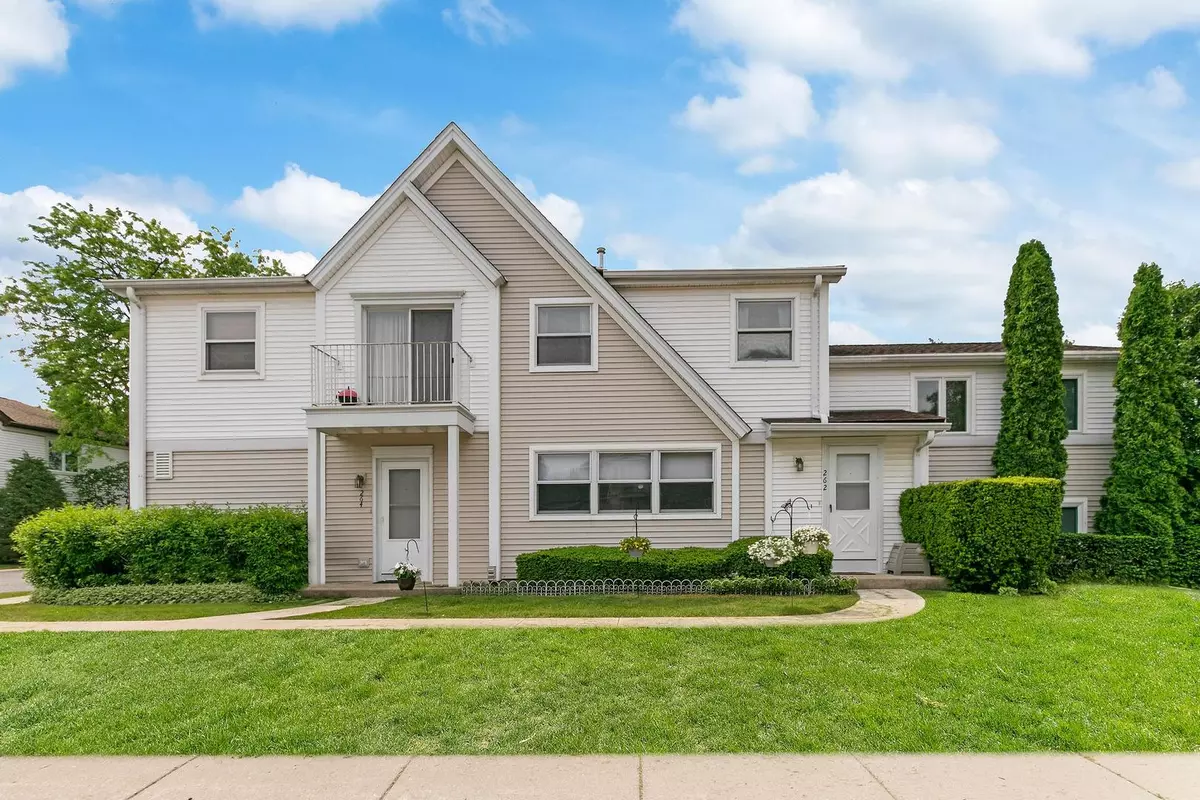 Deerfield, IL 60015,262 Inverrary Lane