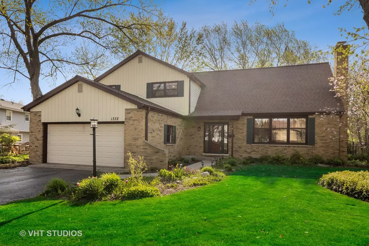 Naperville, IL 60565,1332 Clyde Drive