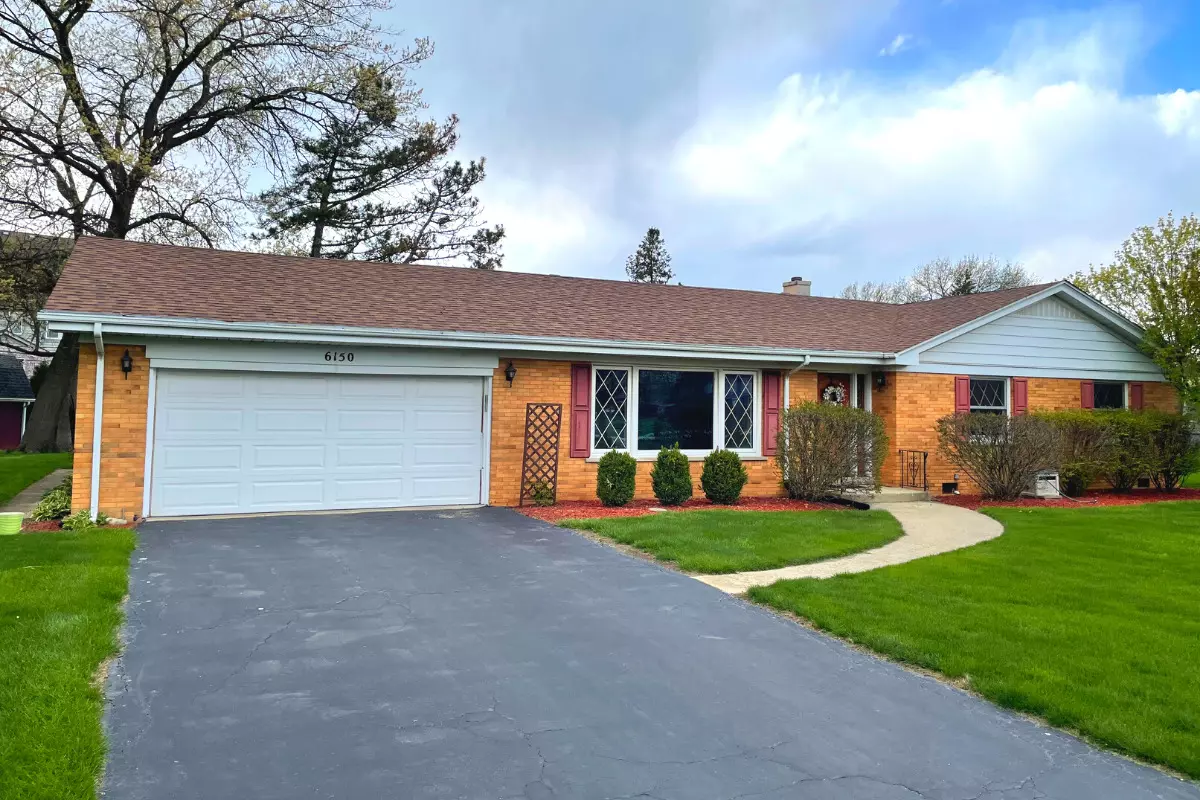 La Grange Highlands, IL 60525,6150 Locust Lane