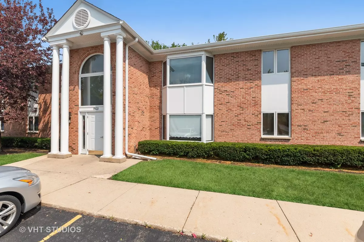 Libertyville, IL 60048,1503 N Milwaukee Avenue #3B