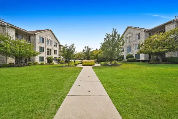 Oak Forest, IL 60452,6825 Forestview Drive #3A