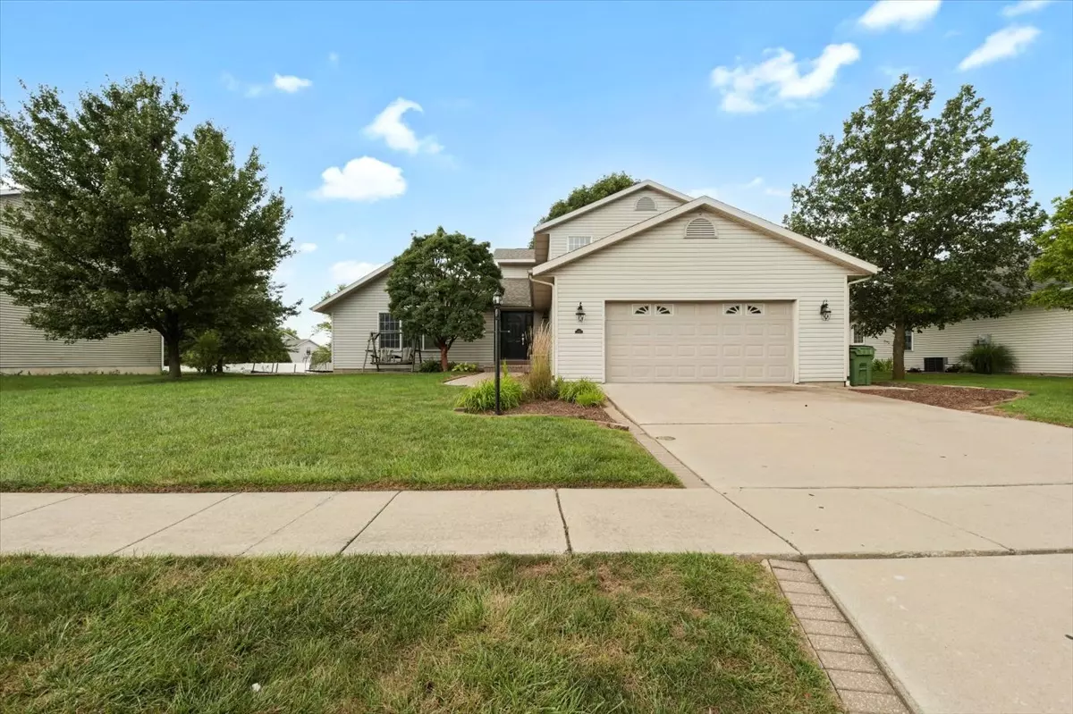 Mahomet, IL 61853,1415 Heather Drive