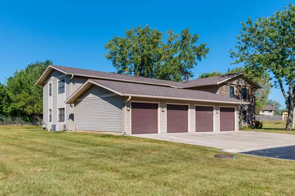 Hanover Park, IL 60133,5865 Rembrandt Court #D