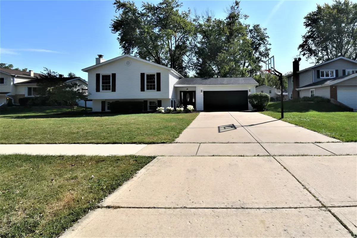 Darien, IL 60561,405 70th Street