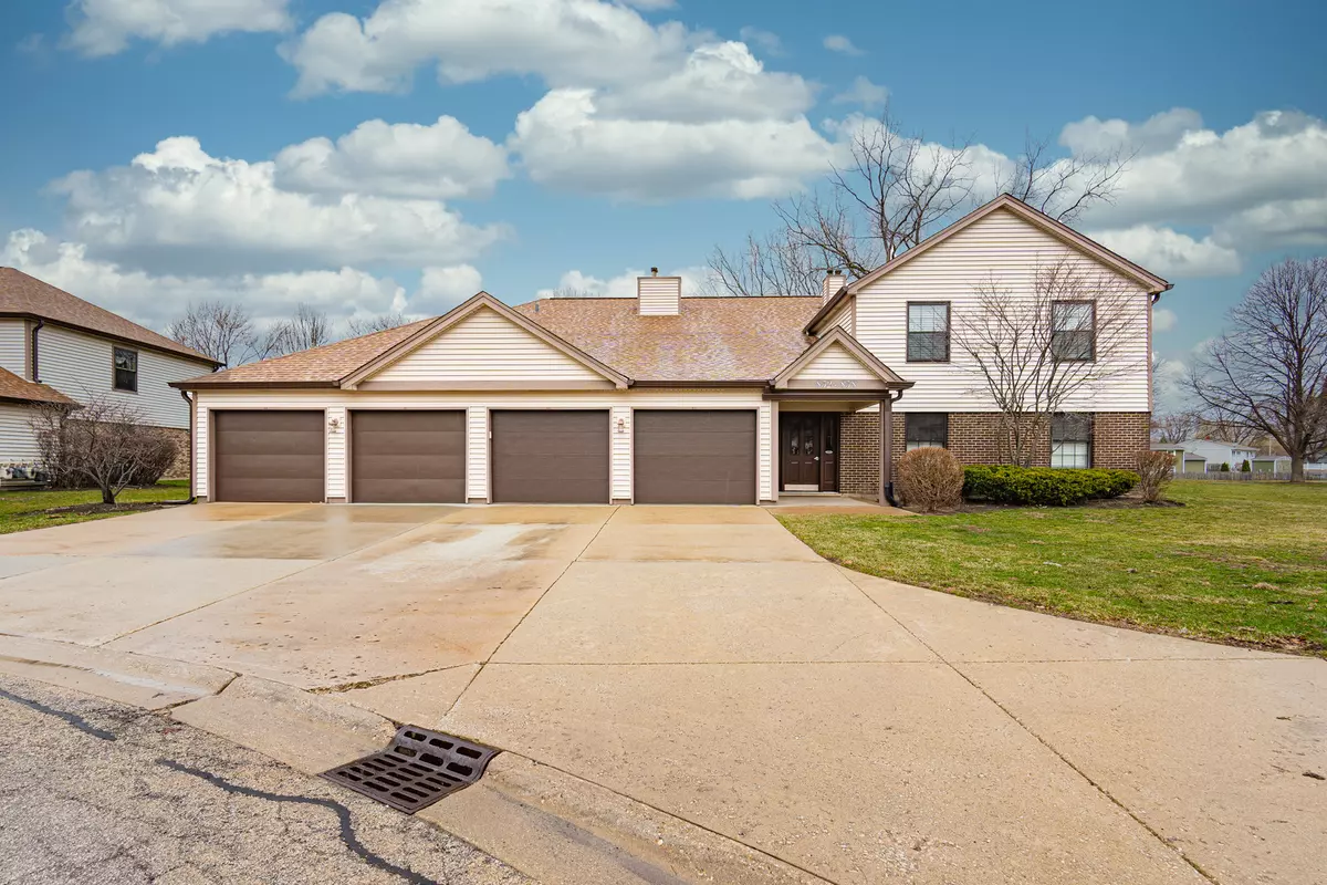 Buffalo Grove, IL 60089,858 STRADFORD Circle #D2