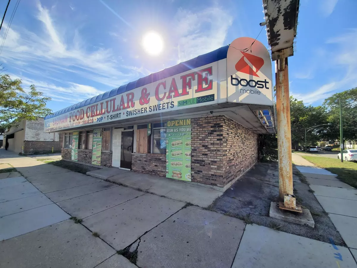 Chicago, IL 60649,2635 E 79th Street