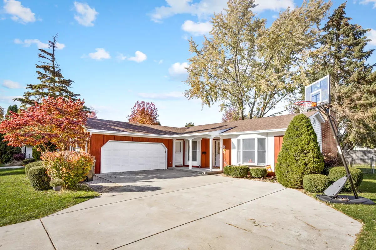 Aurora, IL 60506,1495 Crestwood Court