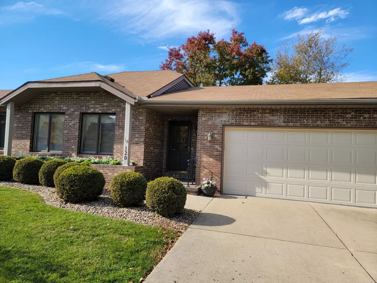 Bloomington, IL 61704,120 Manor Circle