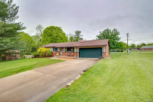 Godfrey, IL 62035,1524 Colonial Drive