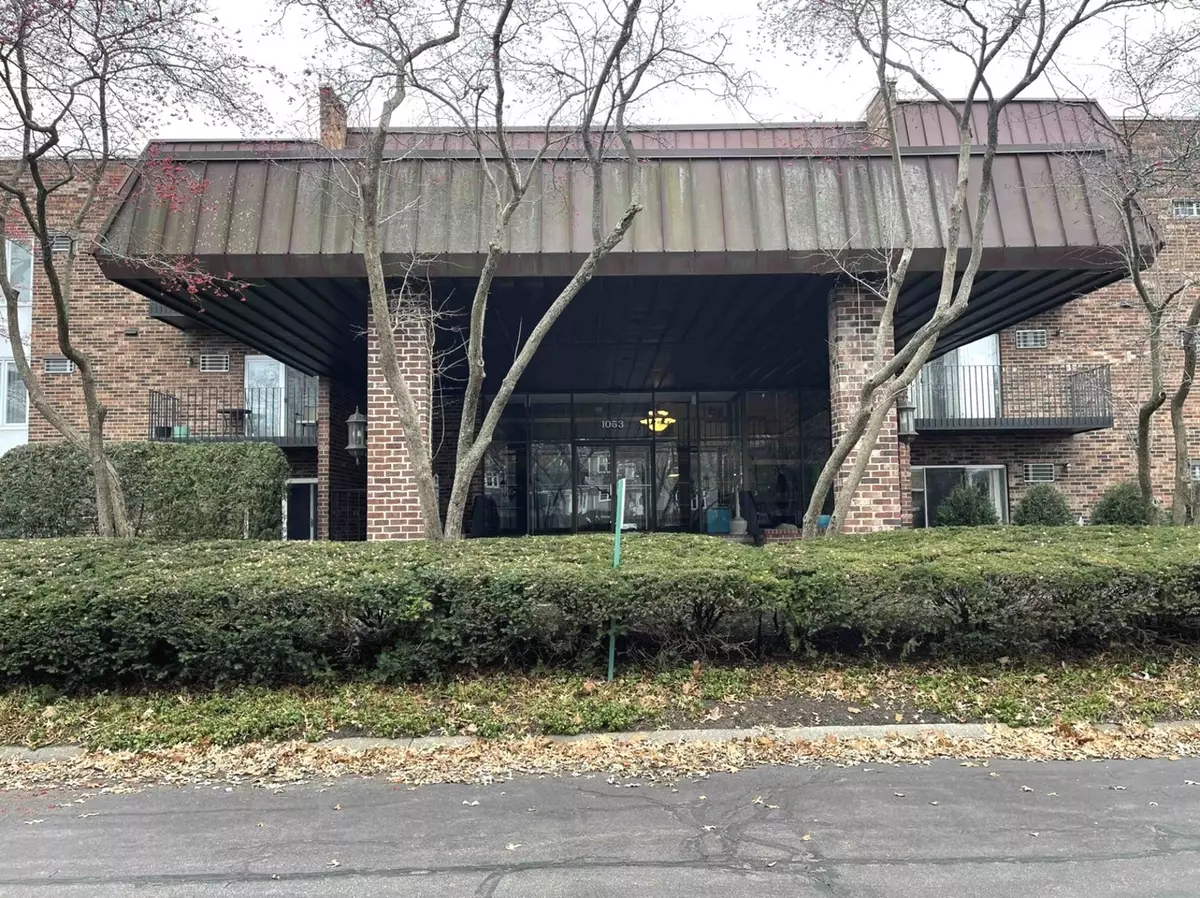 Naperville, IL 60563,1053 W Ogden Avenue #3-149