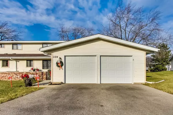 Schaumburg, IL 60193,1124 Stonington Court