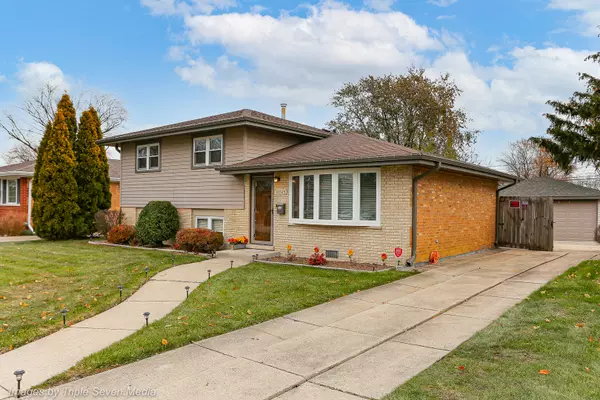 Chicago Ridge, IL 60415,10525 Sycamore Drive