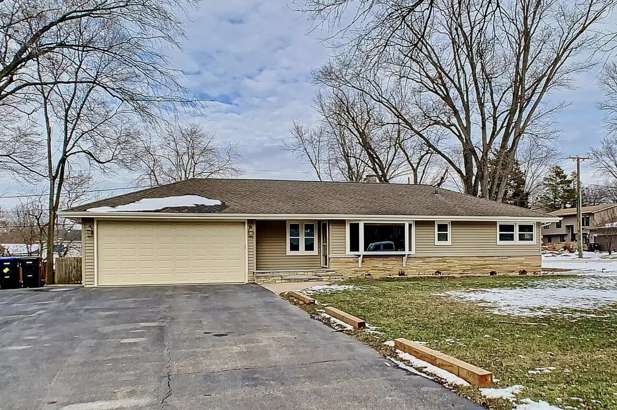 Johnsburg, IL 60051,1210 Goodview Avenue