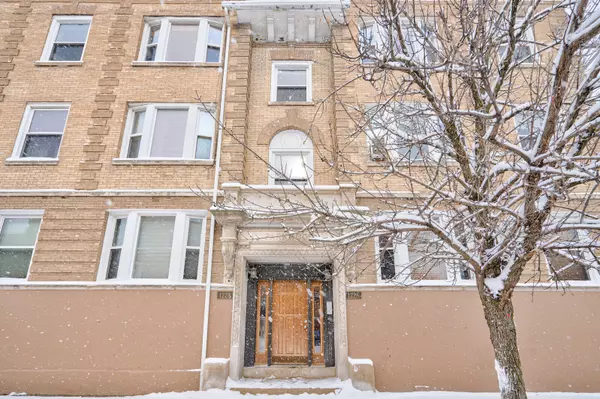 Chicago, IL 60640,1228 W Sunnyside Avenue #3W