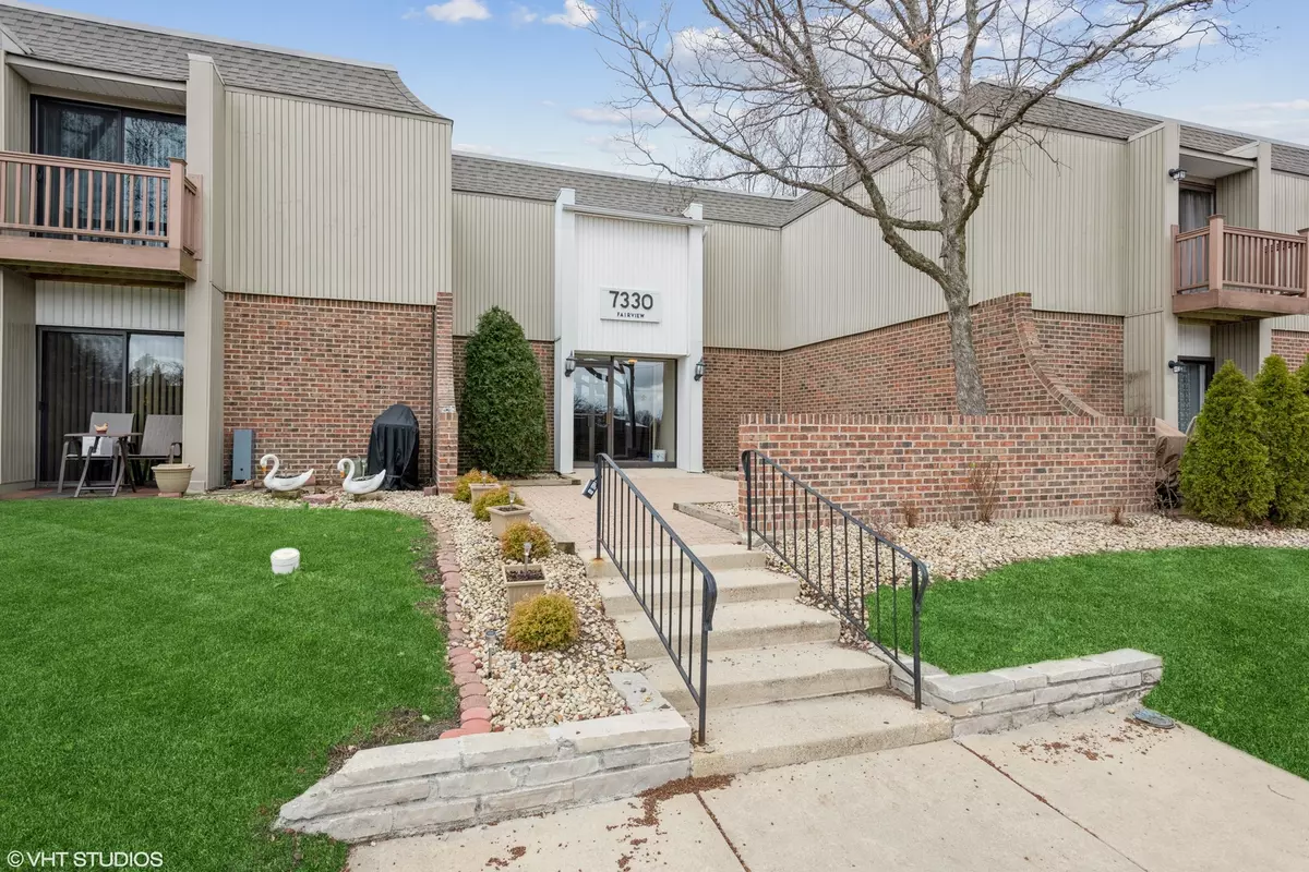 Downers Grove, IL 60516,7330 Fairview Avenue #105