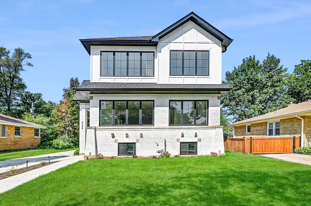 Western Springs, IL 60558,4226 Gilbert Avenue