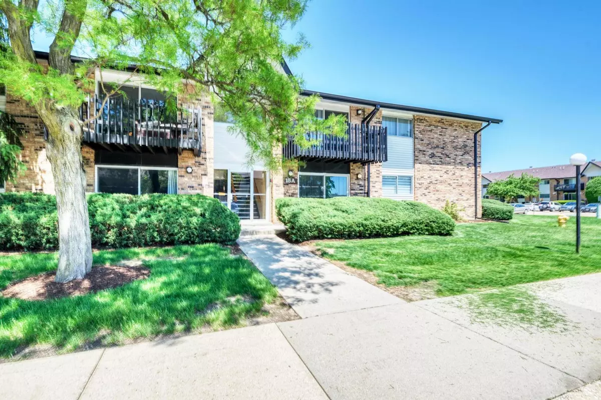 Willowbrook, IL 60527,15A Kingery Quarter #203