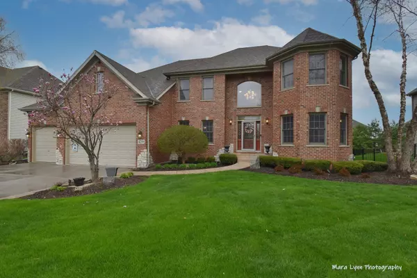 4219 Chaparral Drive, Naperville, IL 60564