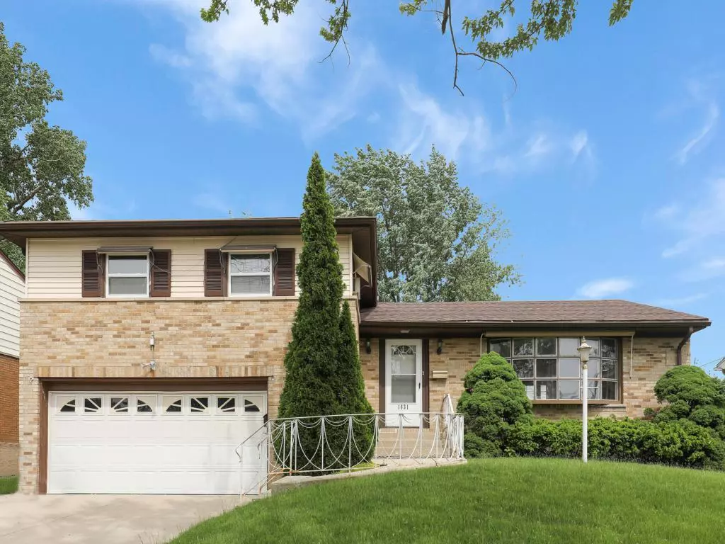 Melrose Park, IL 60160,1631 Clay Court