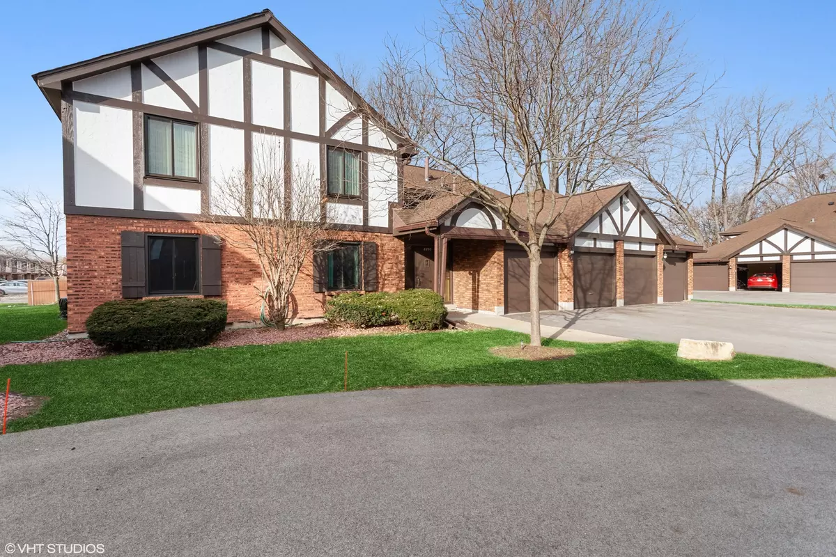 Palos Hills, IL 60465,8255 Juniper Court #36B