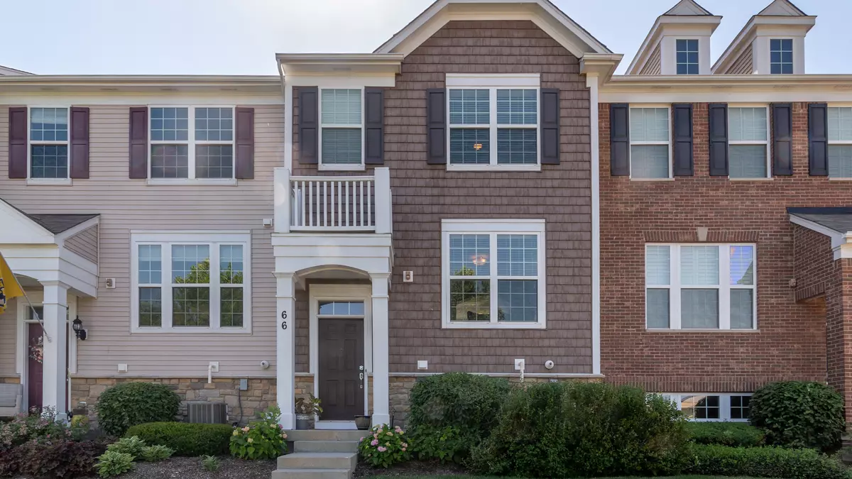 Arlington Heights, IL 60004,66 N Dryden Place