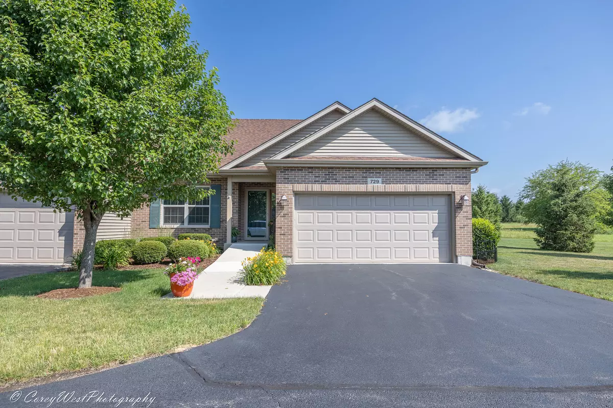 Sycamore, IL 60178,729 Nancy Court