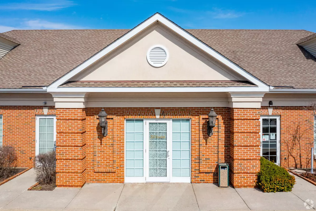 Gurnee, IL 60031,222 S Greenleaf Avenue