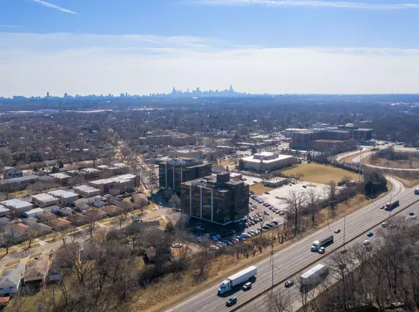Chicago, IL 60646,6200 N Hiawatha Avenue