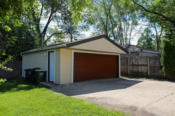 Mundelein, IL 60060,115 S Archer S Avenue