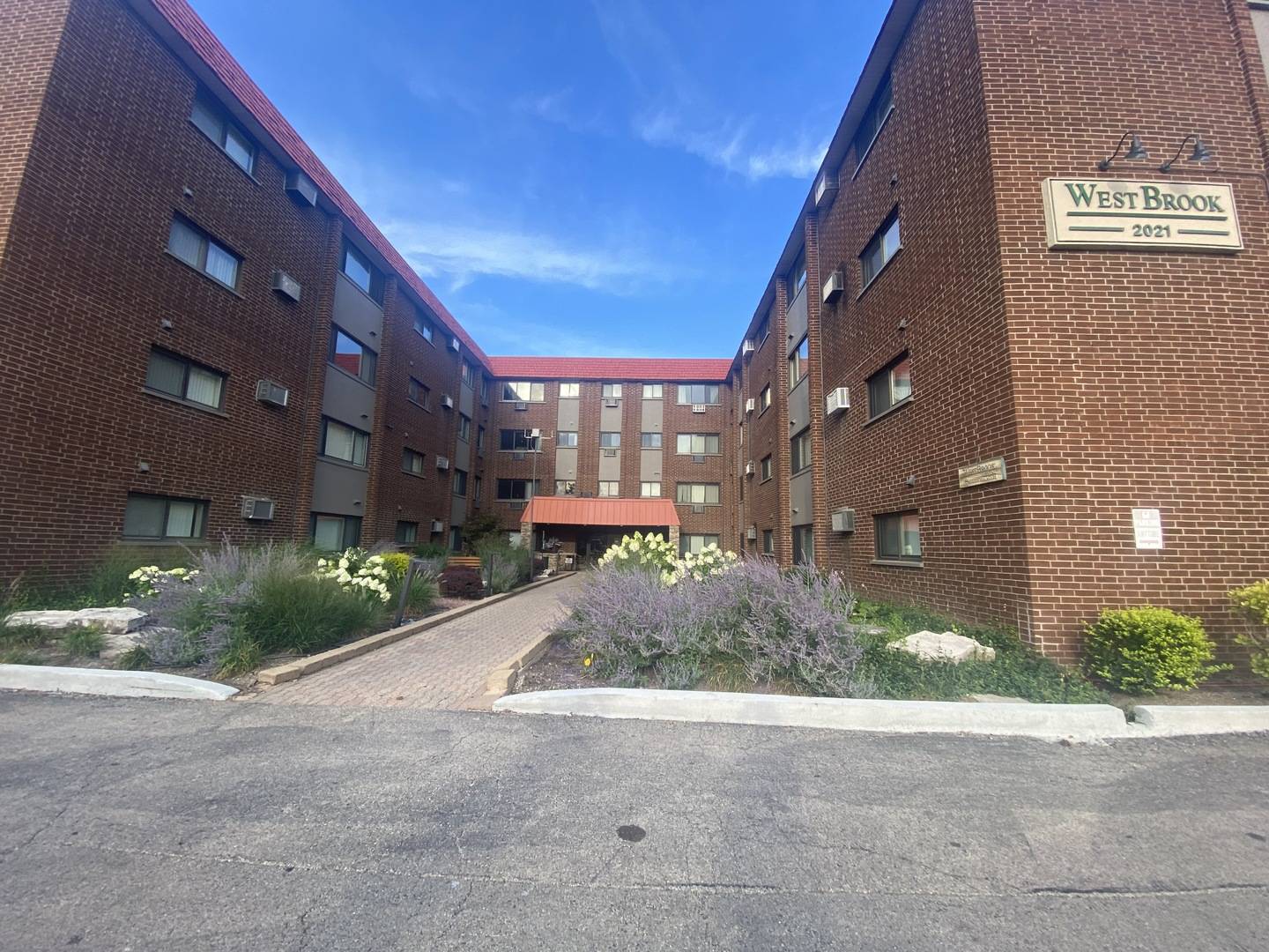2021 S Wolf Road #114,  Hillside,  IL 60162