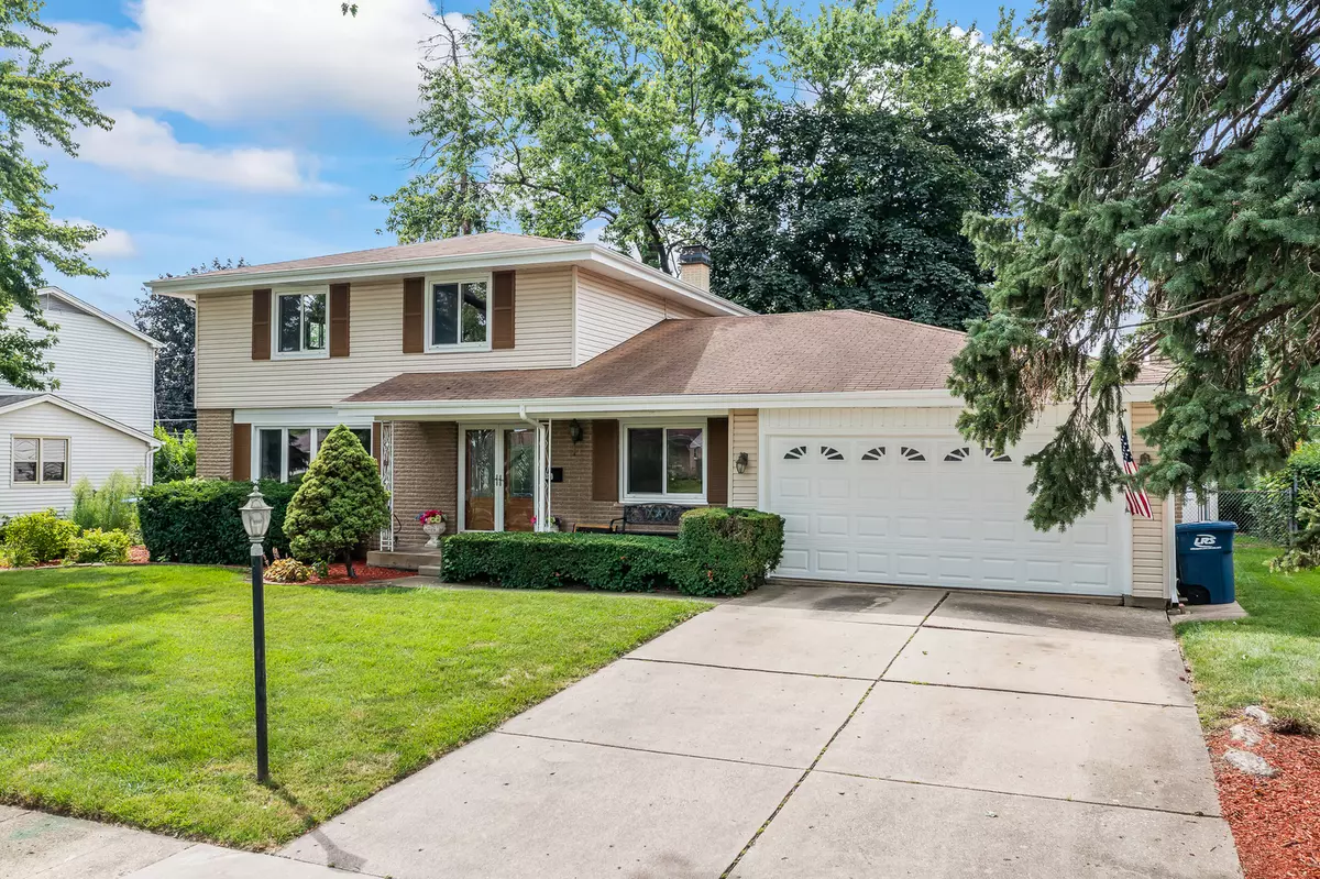 Des Plaines, IL 60016,339 Munroe Circle