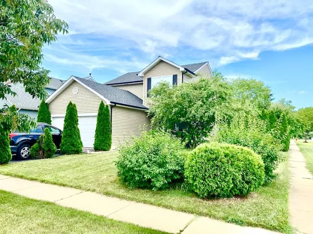 Round Lake Heights, IL 60073,2206 N Arapahoe Trail