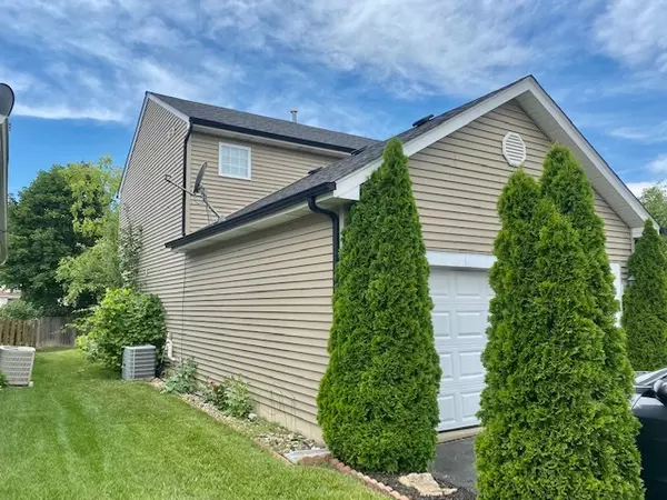 Round Lake Heights, IL 60073,2206 N Arapahoe Trail
