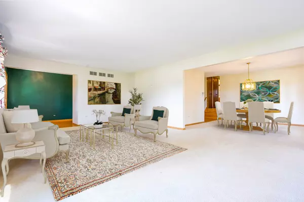 Orland Park, IL 60462,13511 Mohawk Lane