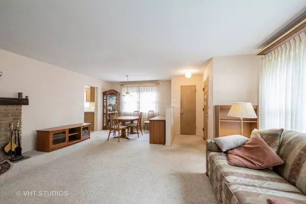 Western Springs, IL 60558,3963 Western Avenue