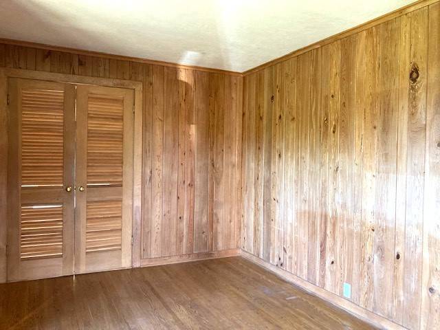 Capron, IL 61012,17612 Burr Oak Road
