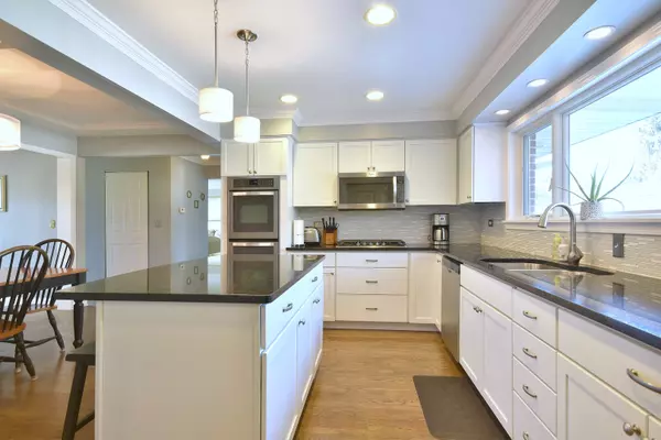 Western Springs, IL 60558,3972 Western Avenue