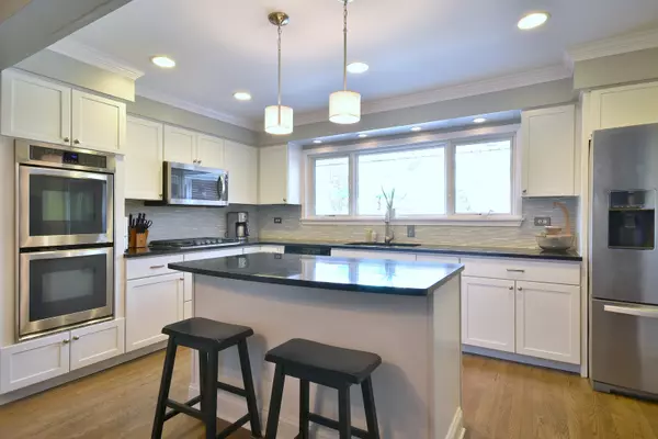 Western Springs, IL 60558,3972 Western Avenue