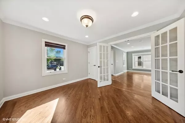 Western Springs, IL 60558,4554 Franklin Avenue