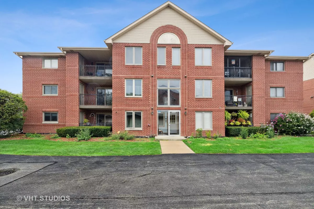 Palos Hills, IL 60465,11112 E Cove Circle #2B