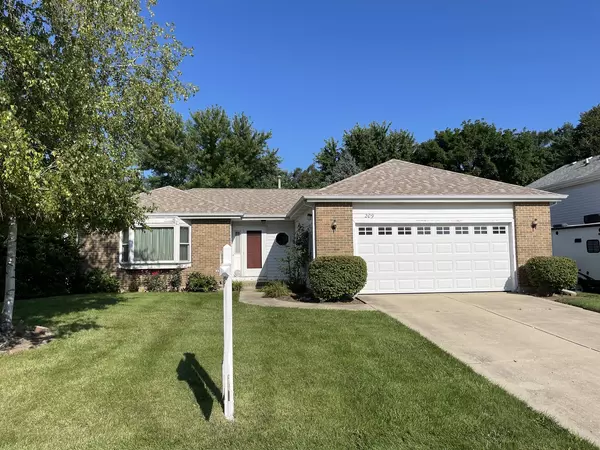 Mchenry, IL 60050,209 S Driftwood Trail