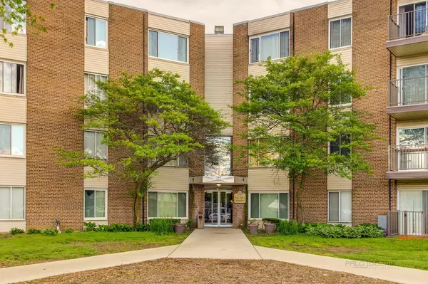 Palatine, IL 60067,140 W Wood Street #128