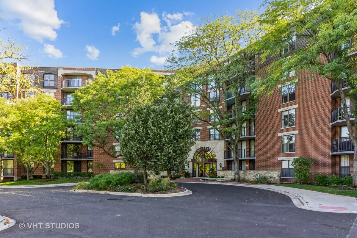 Naperville, IL 60540,509 Aurora Avenue #502