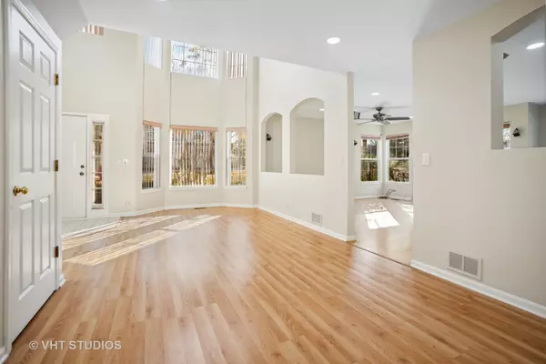 Schaumburg, IL 60173,74 Egg Harbour Court