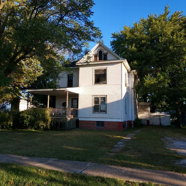 Tuscola, IL 61953,114 W Pembroke Street