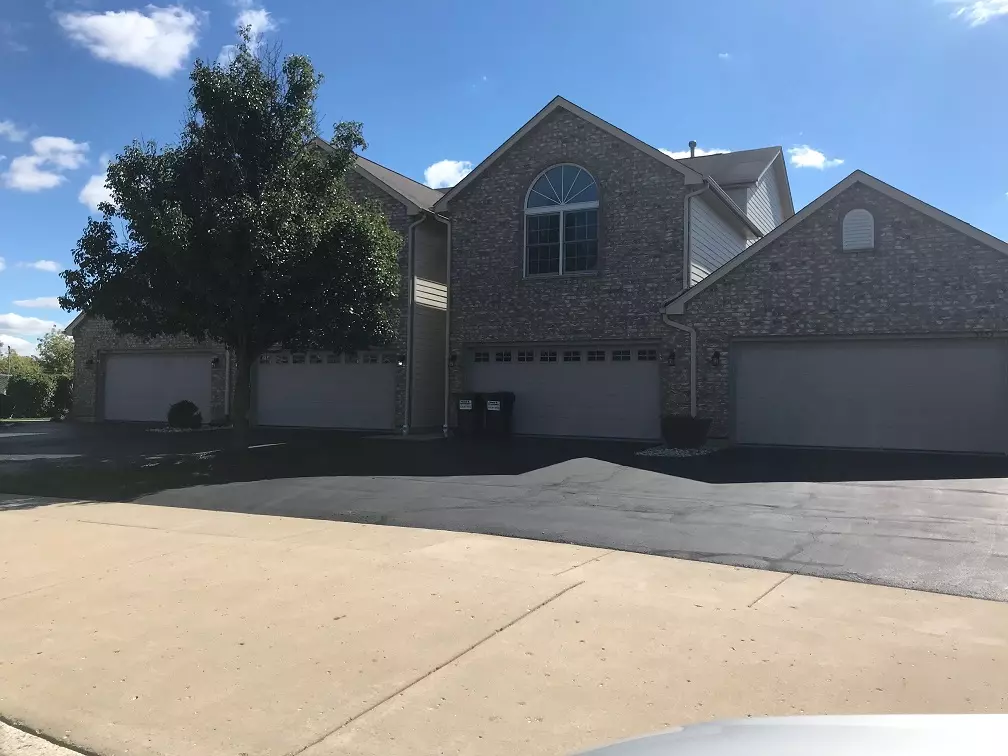 Mchenry, IL 60050,5829 Fieldstone Trail